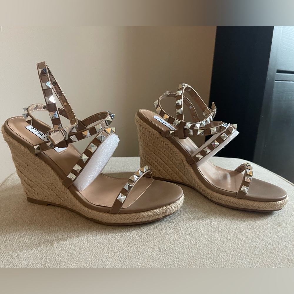 Steve Madden Studded Wedges Mali Tan